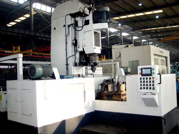 减壳三面(mian)镗(tang)车机(ji)床(chuang)